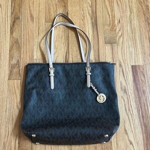 MICHAEL KORS Jet Set Shoulder Tote Bag